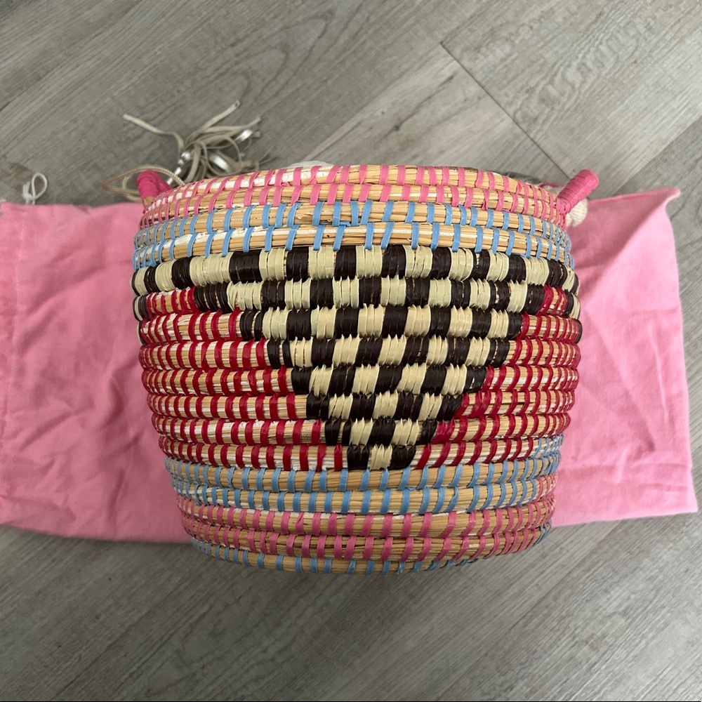 En Shalla Wicker Purse/Basket